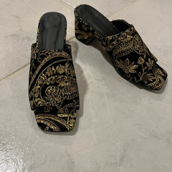 momo new york Shoes - MOMO NY X ANTHROPOLOGIE mules